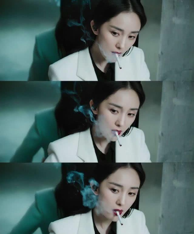 『蓝色调』不屑一顾垮脸、舍弃取悦的变坏幂,居然那么帅?