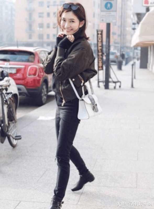 江疏影真敢穿!上半身尺度堪比泳衣，网友:不是身材好根本挂不住