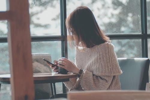  #运营商#“携号转网”套路太深，运营商：你走一个试试？网友：