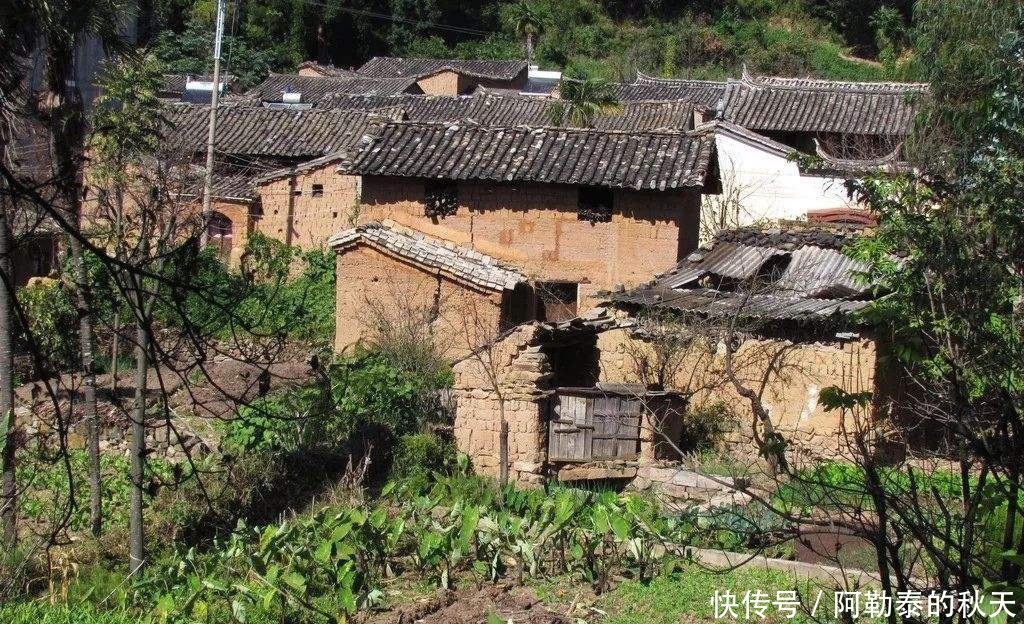 农村父母去世后，老家的房子是卖掉好还是留着好？看完总算明白了