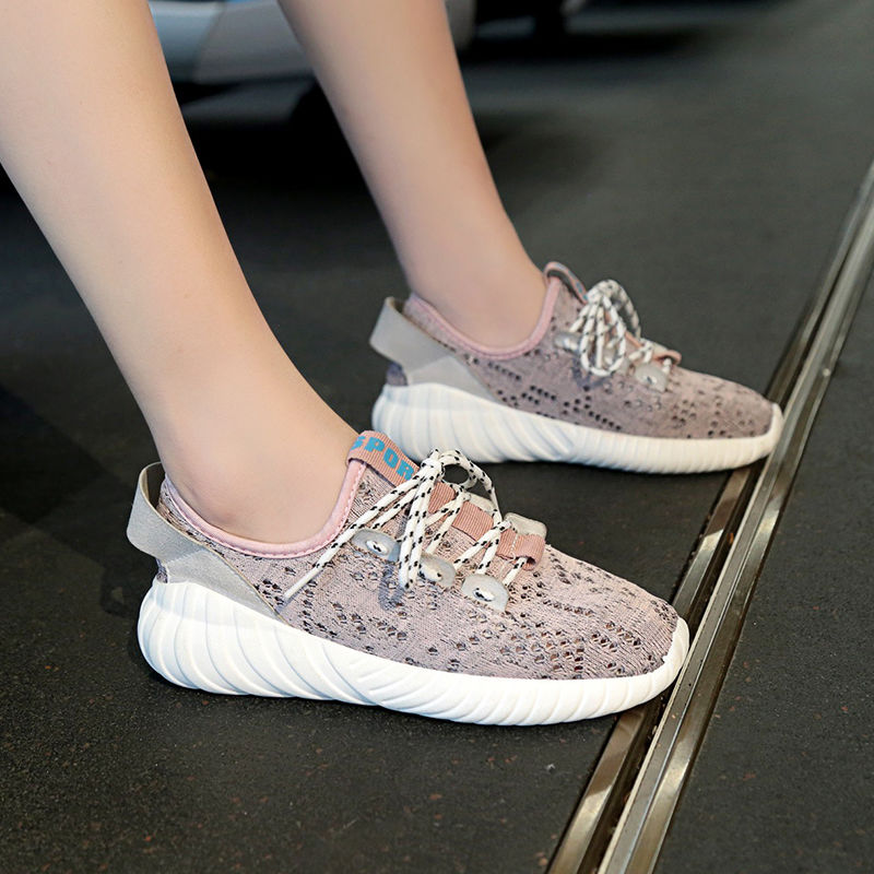 姐姐你穿的鞋落伍了!夏季最流行的小白鞋，有魅力超年轻