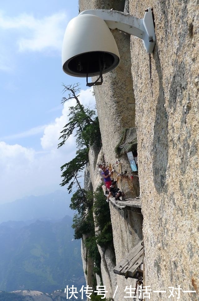 我国最“危险”的三处景点：一个深不见底，另一个要签“生死状”