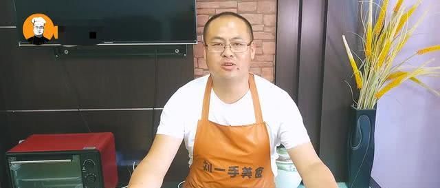  老刘教：老刘教你西芹百合做法，简单营养，碧绿清脆