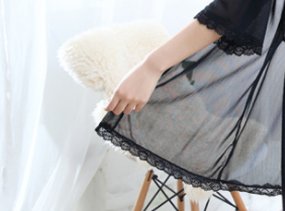 女人洗完澡就穿旧T恤?太傻了!看看图下女人穿，简直迷死人