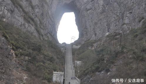 全球最高的观光电梯，高300多米耗资1.8亿，游客太坑了