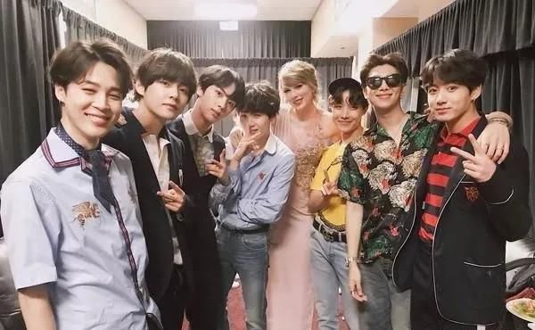 跨年夜和朋友的说说