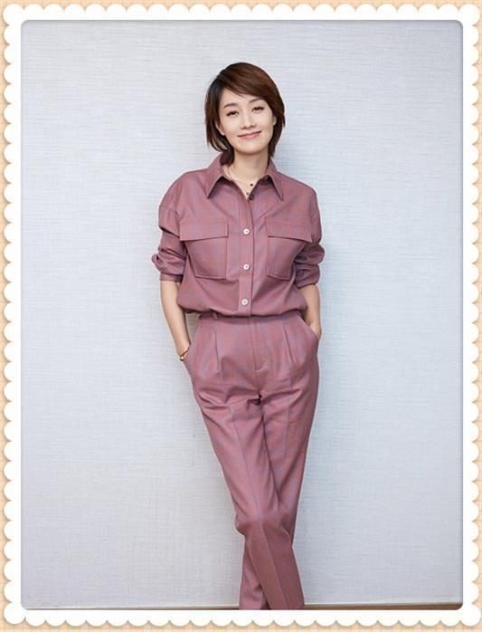 164马伊琍穿西装阔腿裤却配平底小白鞋？网友：终于理解文章了！