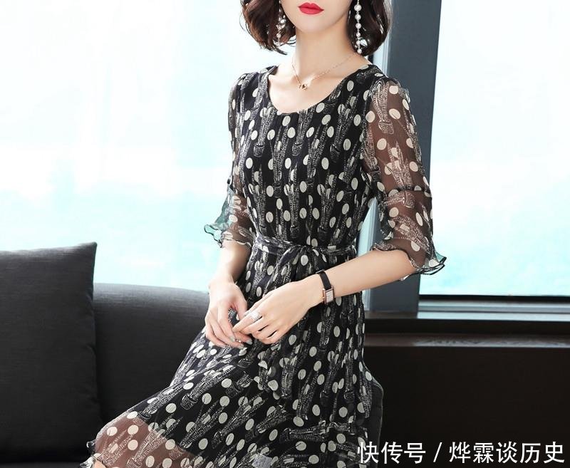 『酷热』酷热天很多女人还在穿长裤,好土!这样高贵裙子,气质非凡又凉爽