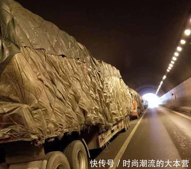  【老板】无锡货车超载背后有老板年赚400万，运费110是罚款