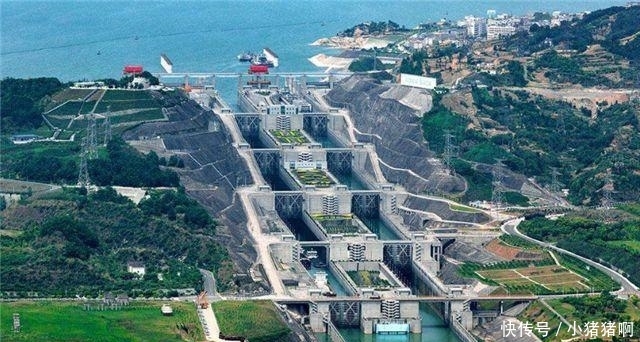 中国又一惊世之举, 施工人数5万, 48万人搬迁, 德国: 世界奇迹!