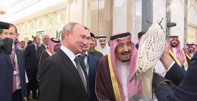  『王储』俄罗斯已经撑不住了，普京已经几次打电话给沙特王储