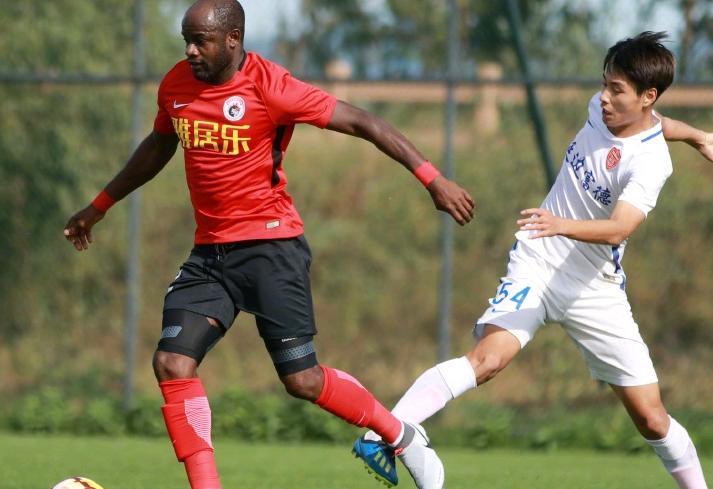 38岁中甲传奇外援状态火爆，连续5场破门，率队6-1大胜