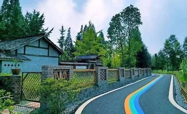 成都出发坐高铁/动车1小时直达!这15个短途旅行圣地等你去打卡(