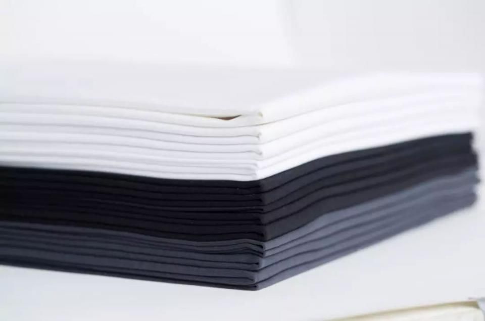 简单到极致的魔力!穿上就脱不下来的白T恤。