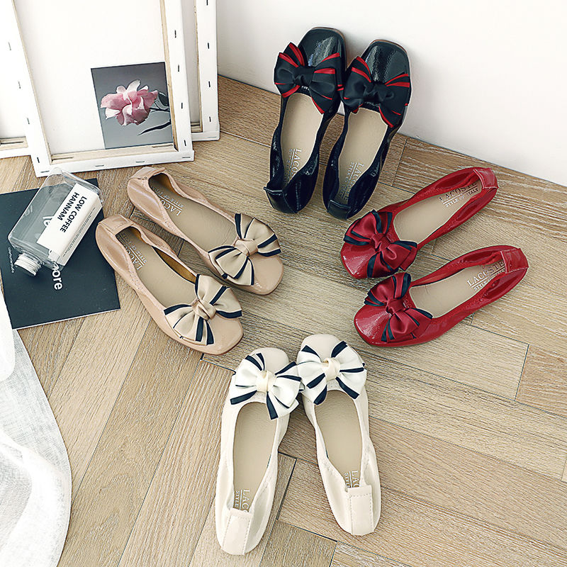 越来越多女人不穿凉鞋，穿新上女鞋，展现年轻活力