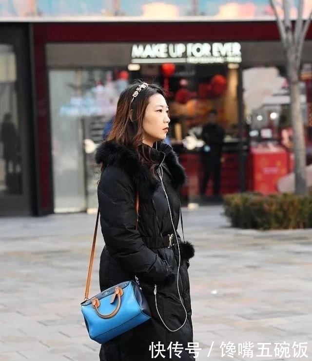  『羽绒大衣』长款羽绒服美女，不仅温暖，而且漂亮