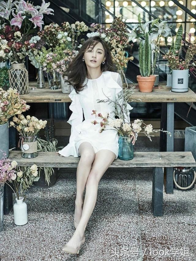 姚笛越来越有韵味了，轻熟女风不失活泼感，网友：身材颜值都在线