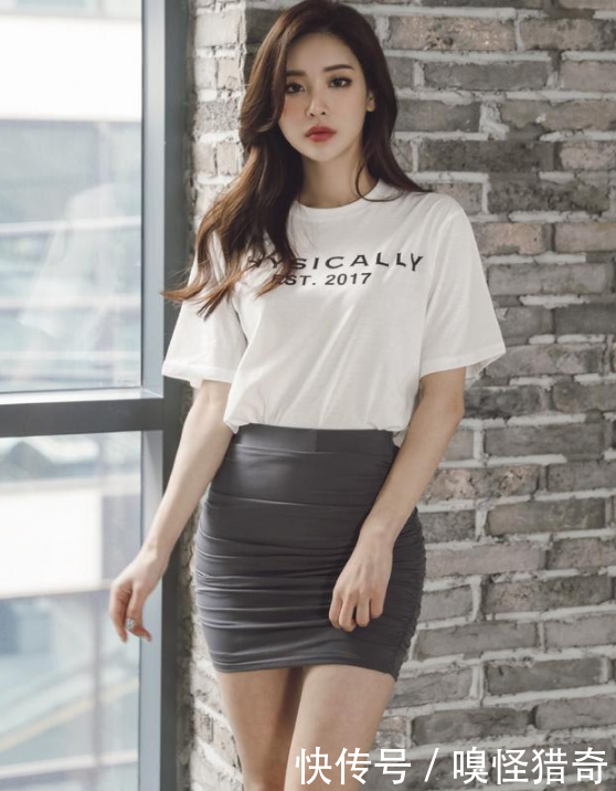 紧身包臀裙：青春朝气的打扮，带来清爽的视觉感！