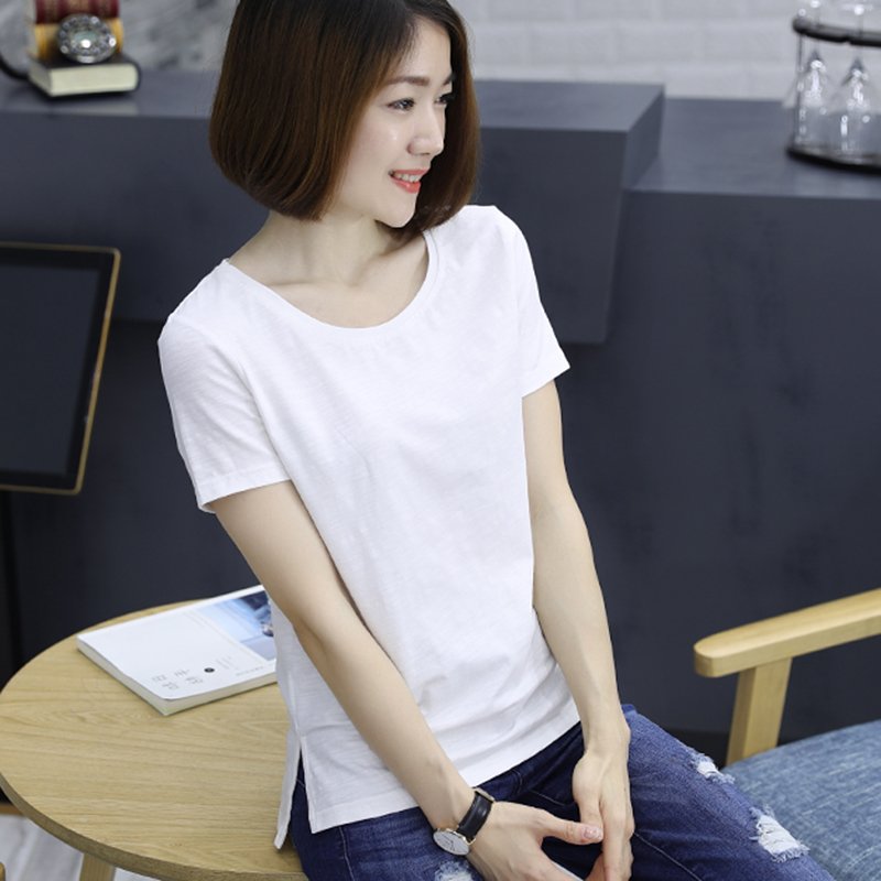 到了40的女人，也别穿太土!8月新出炉“妈妈装”，显嫩又显高