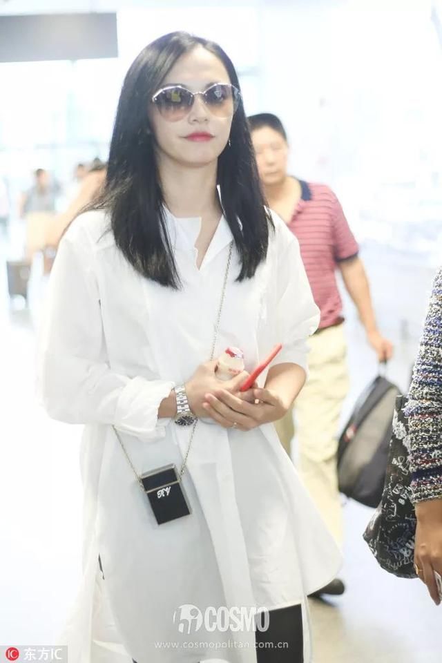 时髦办｜爱美的周迅直接背化妆盒出门