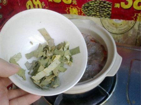 减肥最快的方法，每早一杯水，排毒刮油瘦肚子，越喝身材越苗条