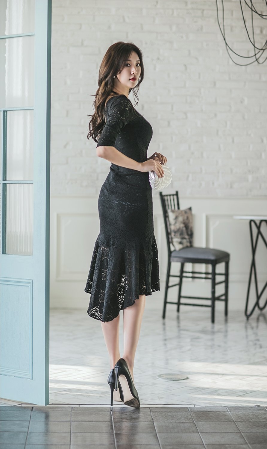 波尔沃镂空深领波浪摆裙