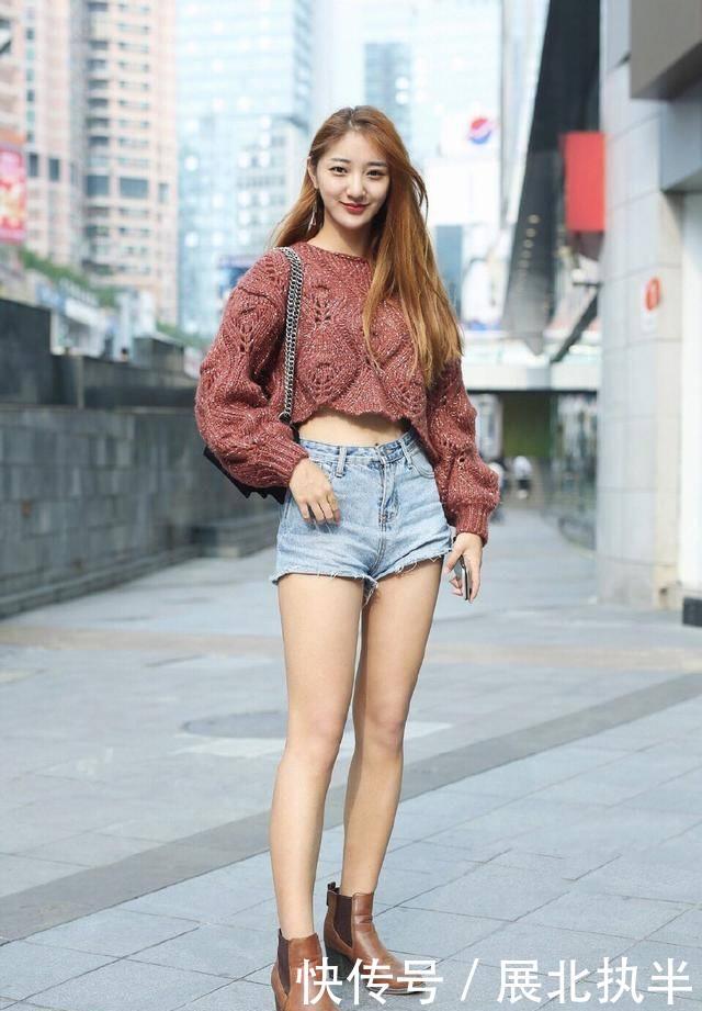妩媚:大气又妩媚!,街拍:小姐姐微微透着一点小心机的搭配