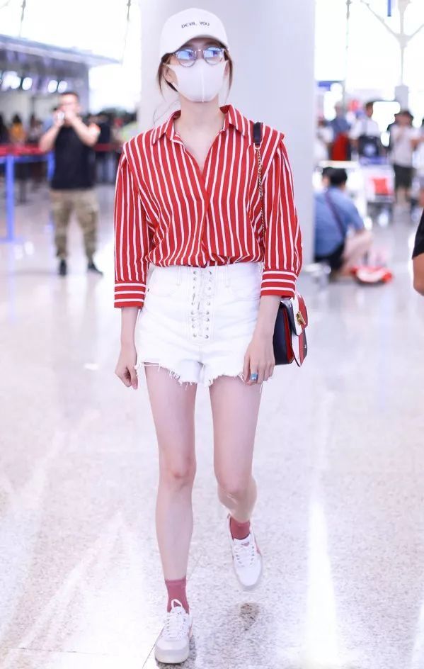 刘诗诗击破离婚传闻!周迅窦靖童这是什么情况?【海报街拍】