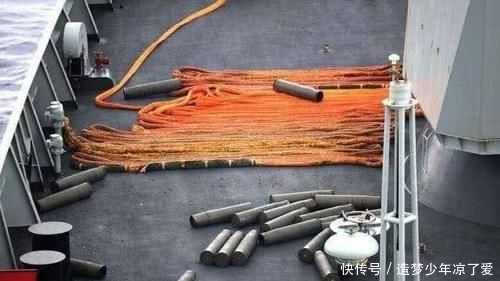 「国家」军舰中,炮弹打出来的巨大弹壳咋处理?扔海里浪费,回收又麻烦