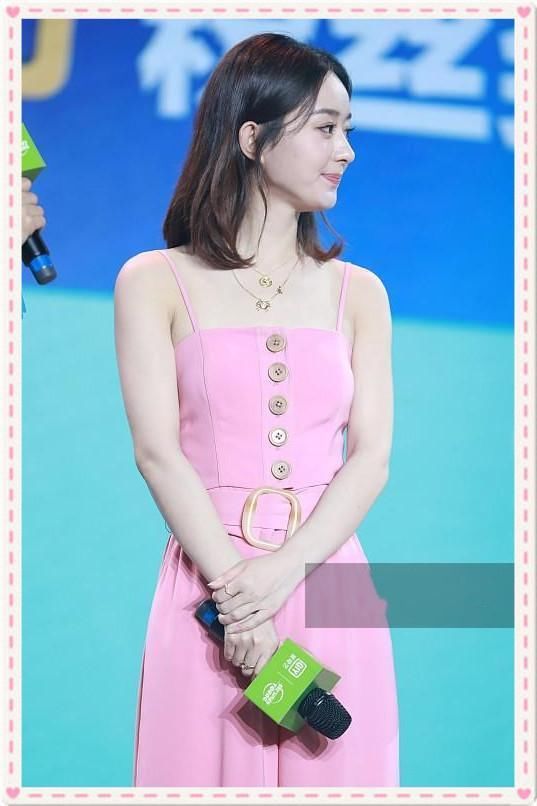 当86斤赵丽颖和106斤陈乔恩同穿一身粉，网友：瞬间没了减肥勇气