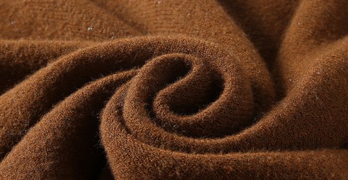 老婆身高不足1米6，也不穿短裙!这件秋装+靴子，显高到不行