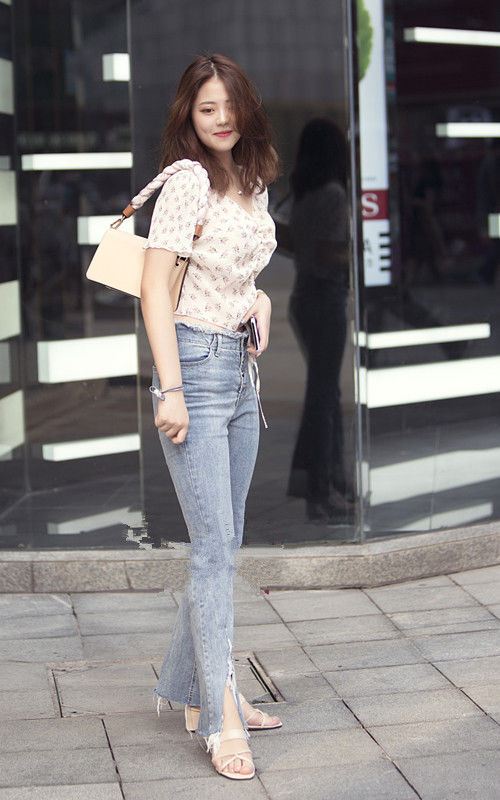 街拍路人,时下流行的高跟拖鞋穿搭参考,让你更具时尚女神魅力