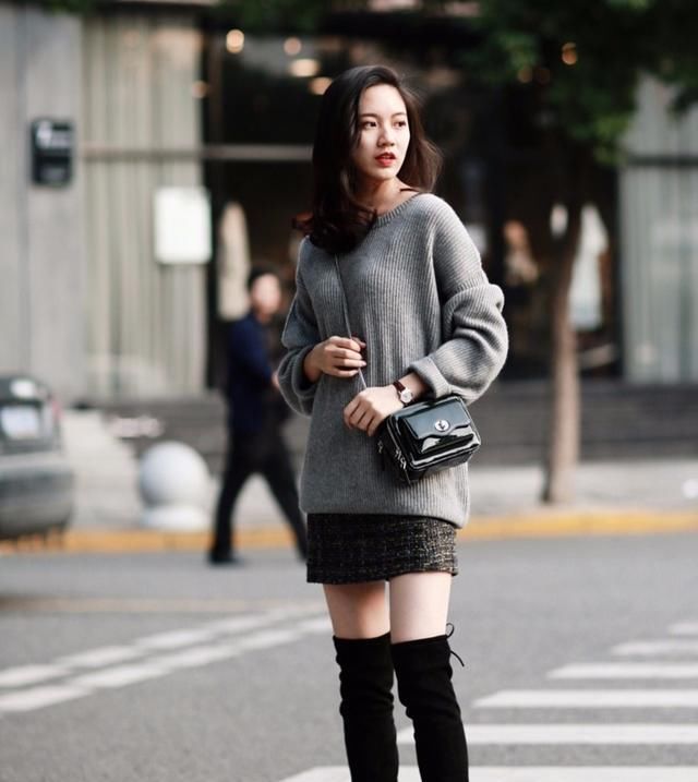 「靴子」小个子放弃“马丁靴”吧,这几款靴子,更显高,更显腿长