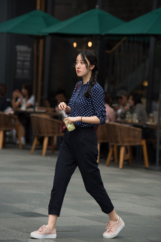 时尚耐看的简约穿搭参考，让你怎么看都是美美哒