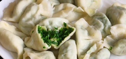  包饺子@春天吃饺子,我家只用这种饺子馅,比韭菜鲜,多吃也不怕胖