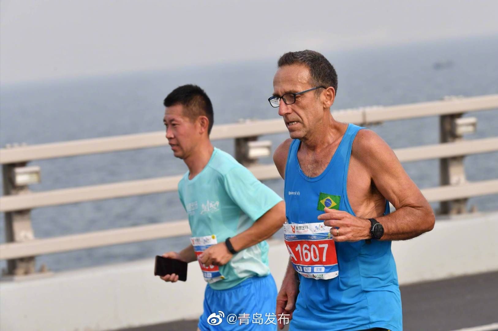 青岛马拉松开跑