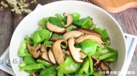  助于：香菇和此物是绝配，3块钱一斤，燃烧脂肪，软化血管，越吃越瘦
