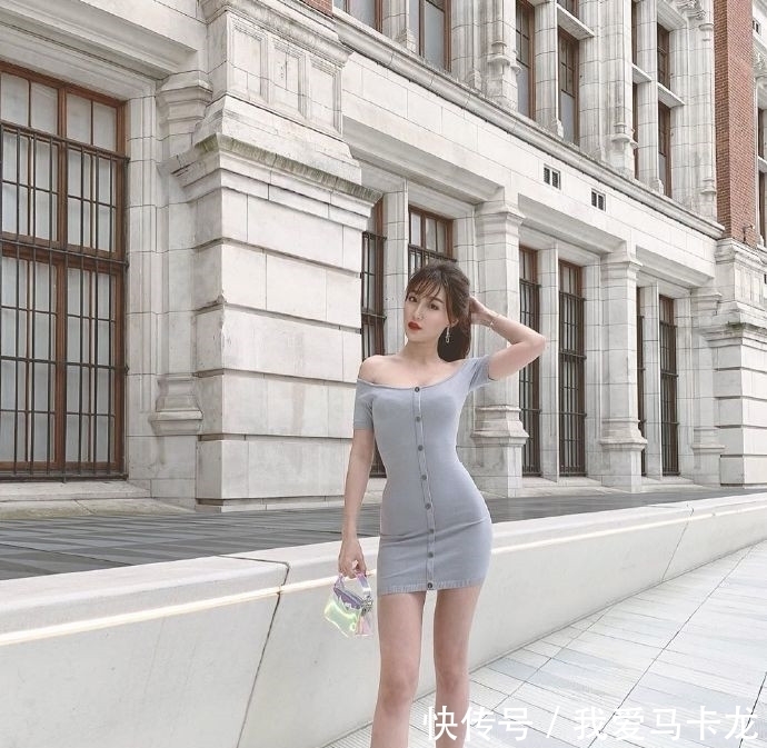 美女:美女街拍:婀娜多姿的小姐姐,青春活力的打扮,时尚有型!