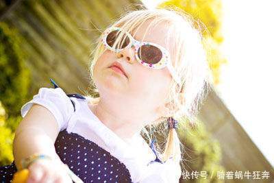 想宝宝有个好视力, 宝妈们绕开这些伤害宝宝眼