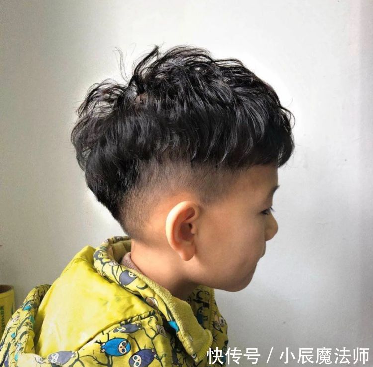 『妈妈们』最受欢迎的小男孩发型21款,款款帅气,款款时尚,款款有型