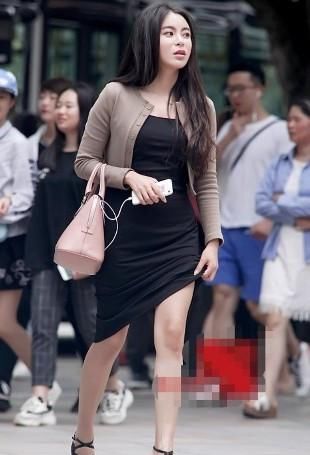  【针织】路人街拍，知性的女人，一般都爱穿针织类的服装，看上去美感十足