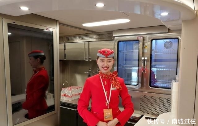  内部：鲁南高铁“复兴号”动车内部实拍流出，大量高清图首次曝