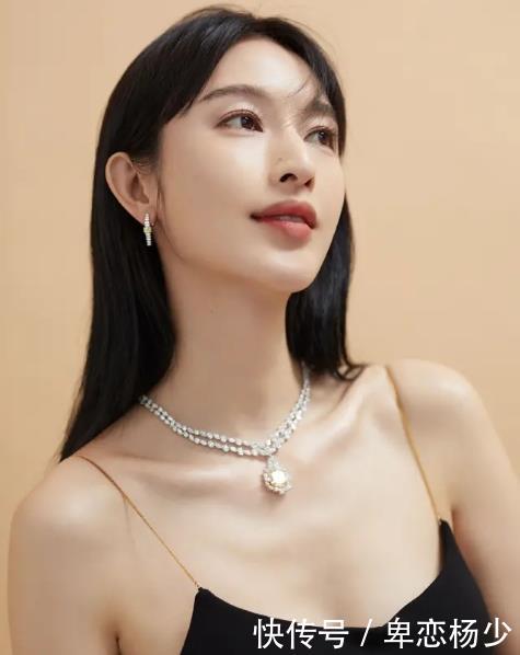  【迷人】张俪的身材有多好？蜂腰翘臀美人臂，看看健身照就足够迷人