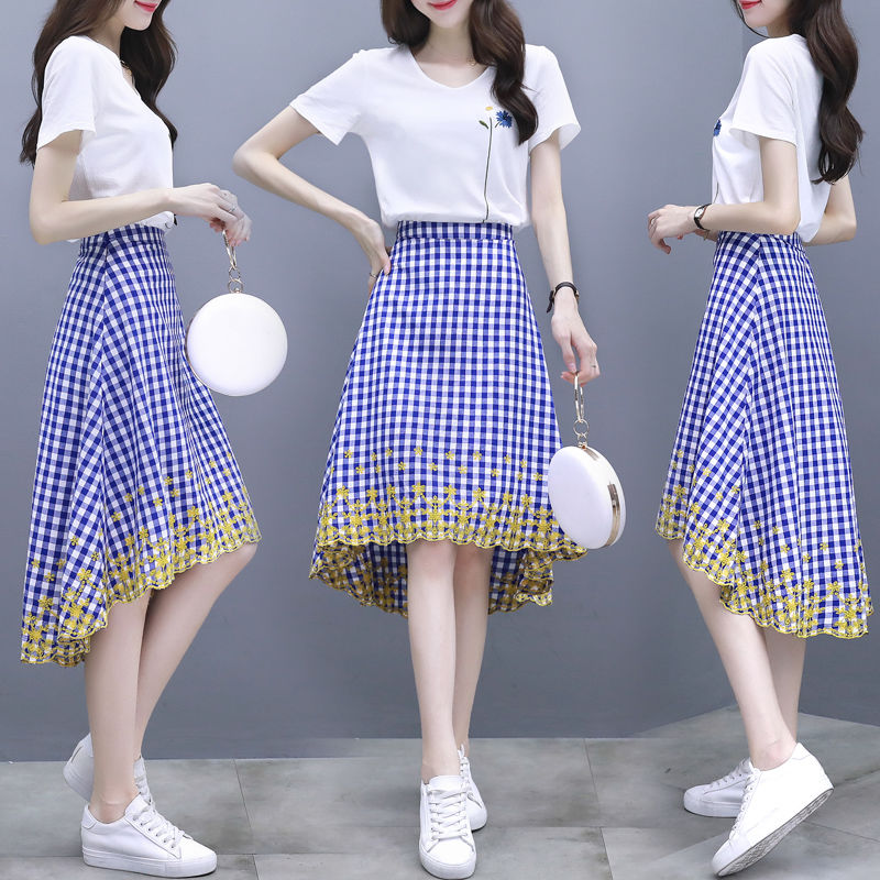 女人一旦过35，多穿休闲套装+高跟，洋气减龄像少女，美不胜收