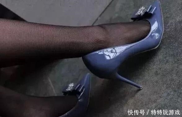 拉长曲线|享受这样的细跟单鞋,带给自己幸福与乐趣