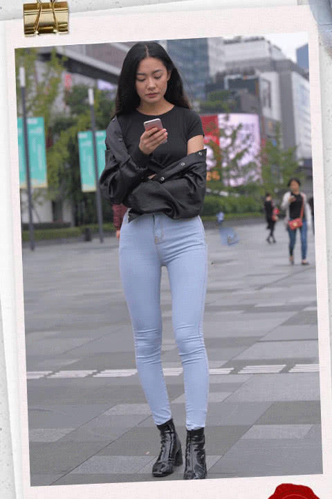  『单的』魅力十足的牛仔裤美女，简单单的穿搭，特别柔美