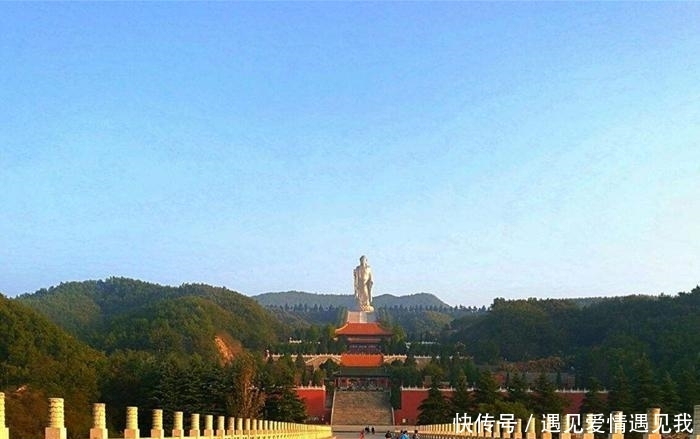 中国最高佛像，耗资12亿108位高僧开光，当地人却说：没看头