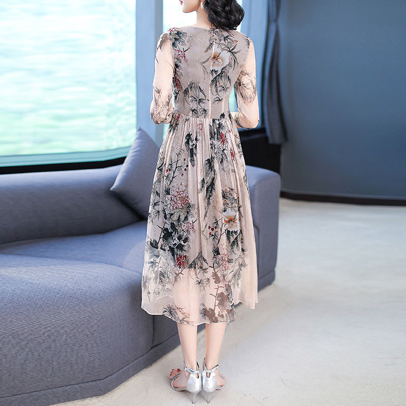 9月提前上新的“真丝裙”，好穿还不贵，38岁老婆一下购6件