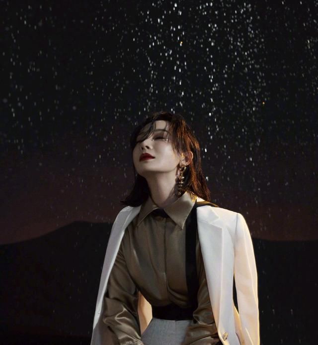  [气质]穿出一个女人的气质,是能让众多女神爱不释手