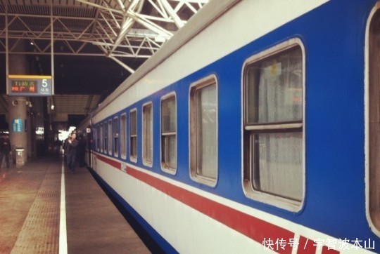 我国耗时“最长”的火车,坐全程要6天时间,游客躺到怀疑人生